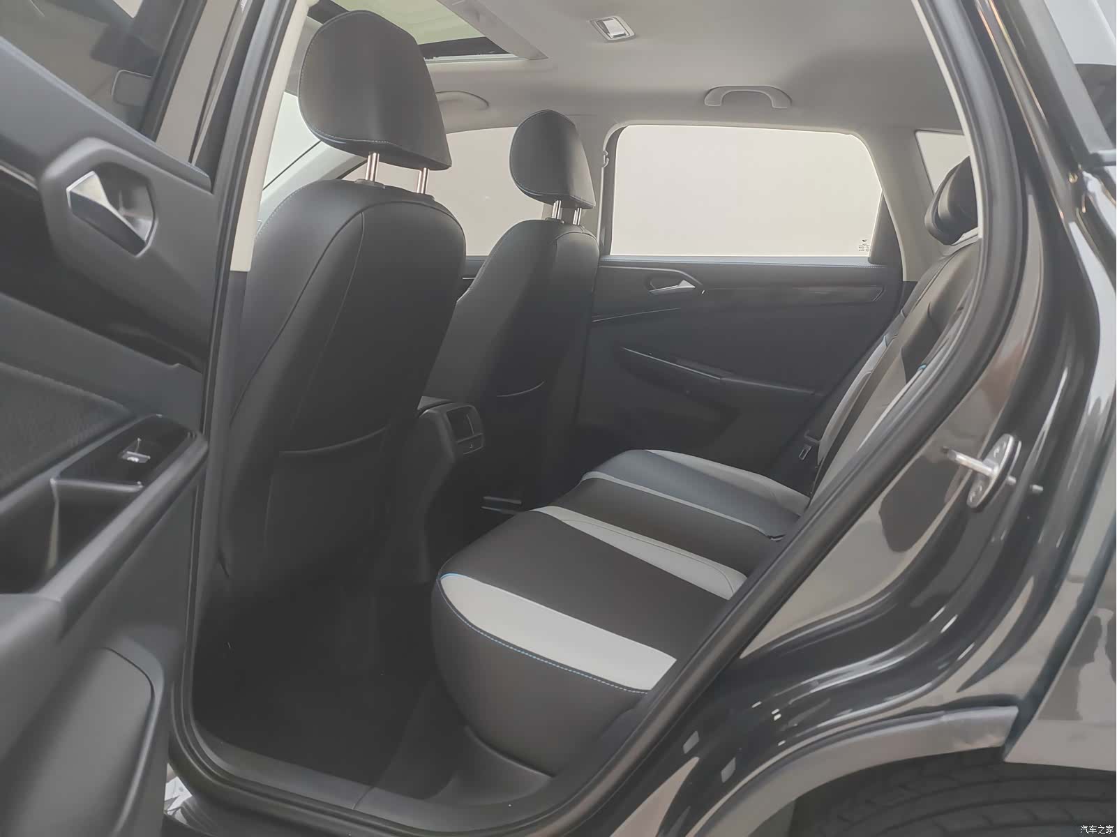 Volkswagen VS5, 2023 10