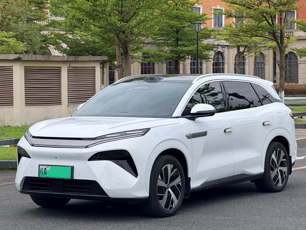 BYD Tang L