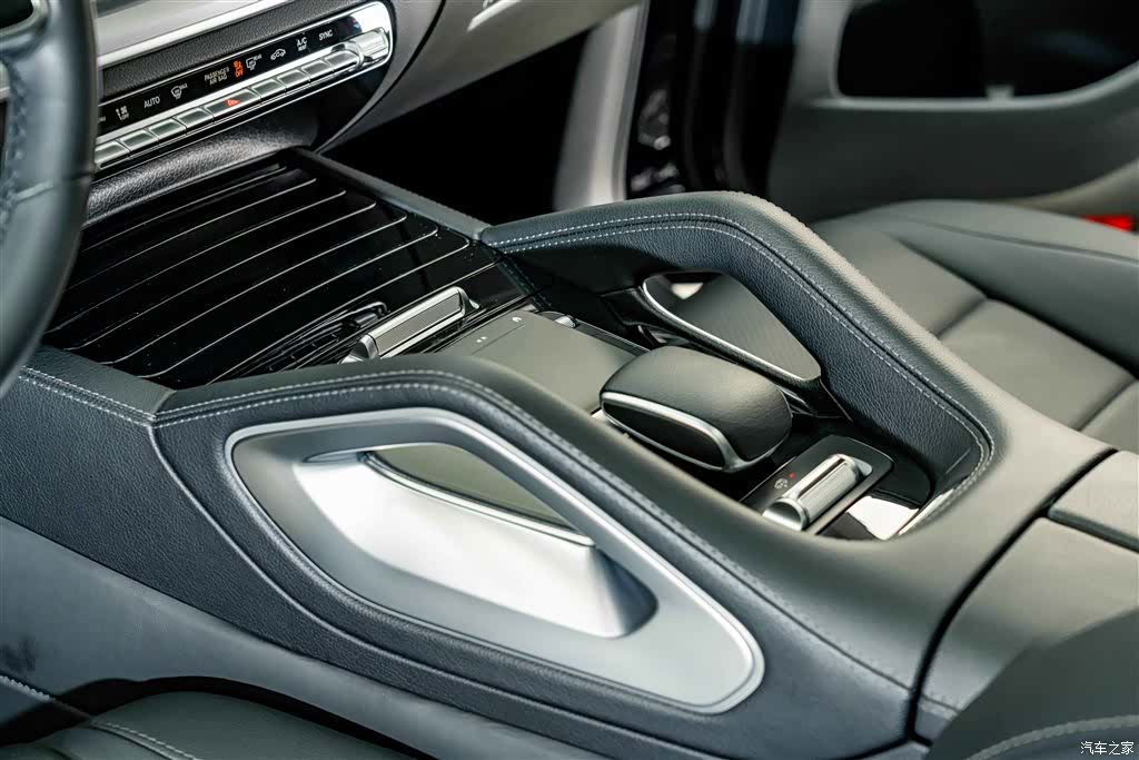Mercedes-Benz GLE, 2023 12