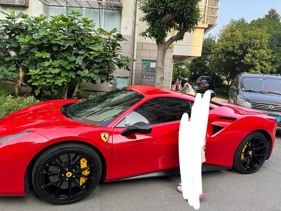 Ferrari 488