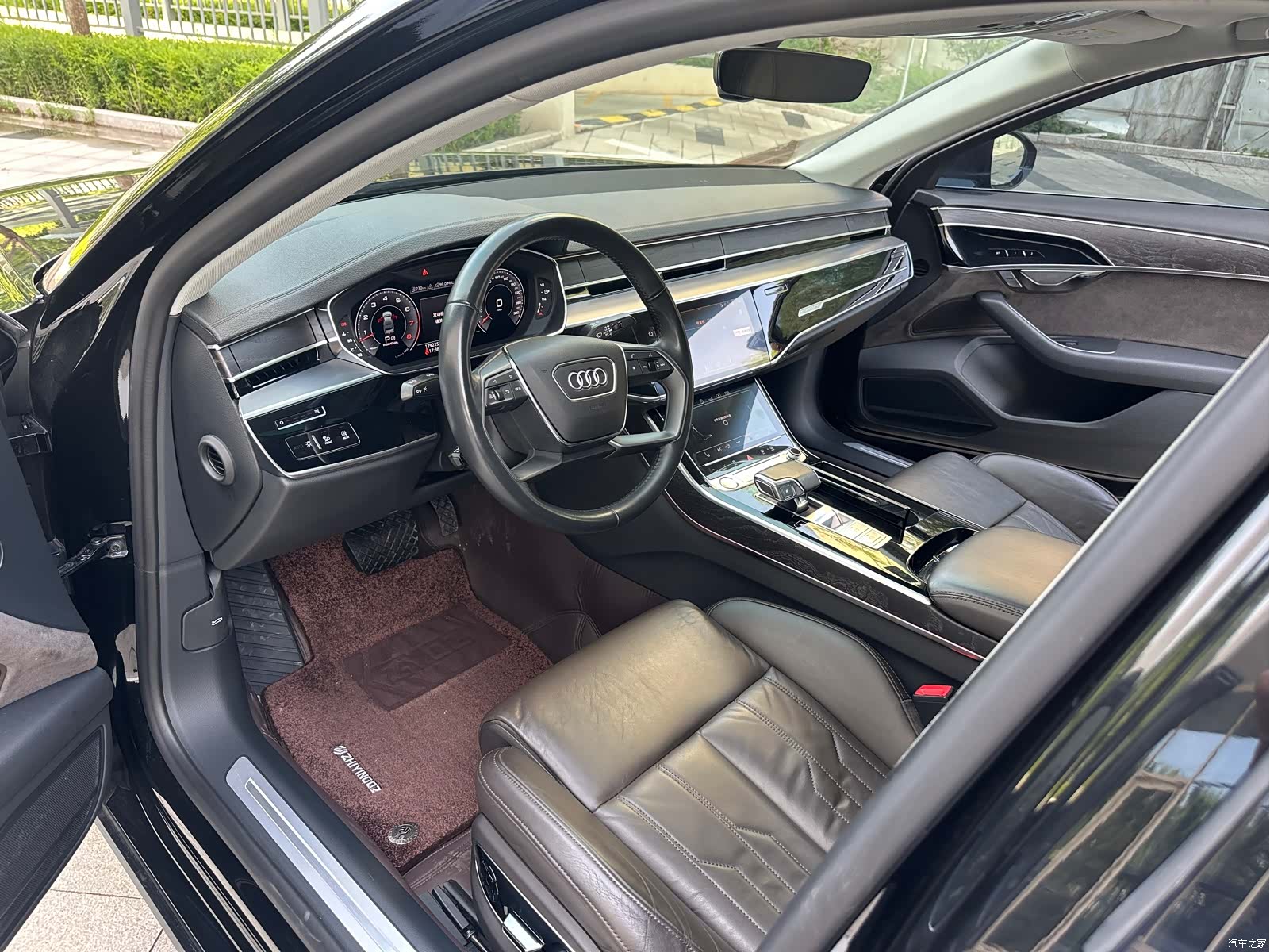 Audi A8L, 2020 все фото