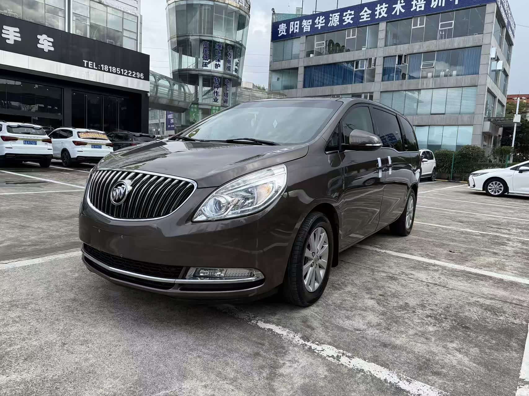 Buick GL8, 2016 1