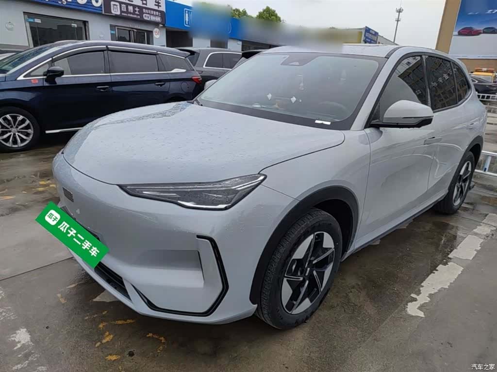 Geely Galaxy E5, 2025 2