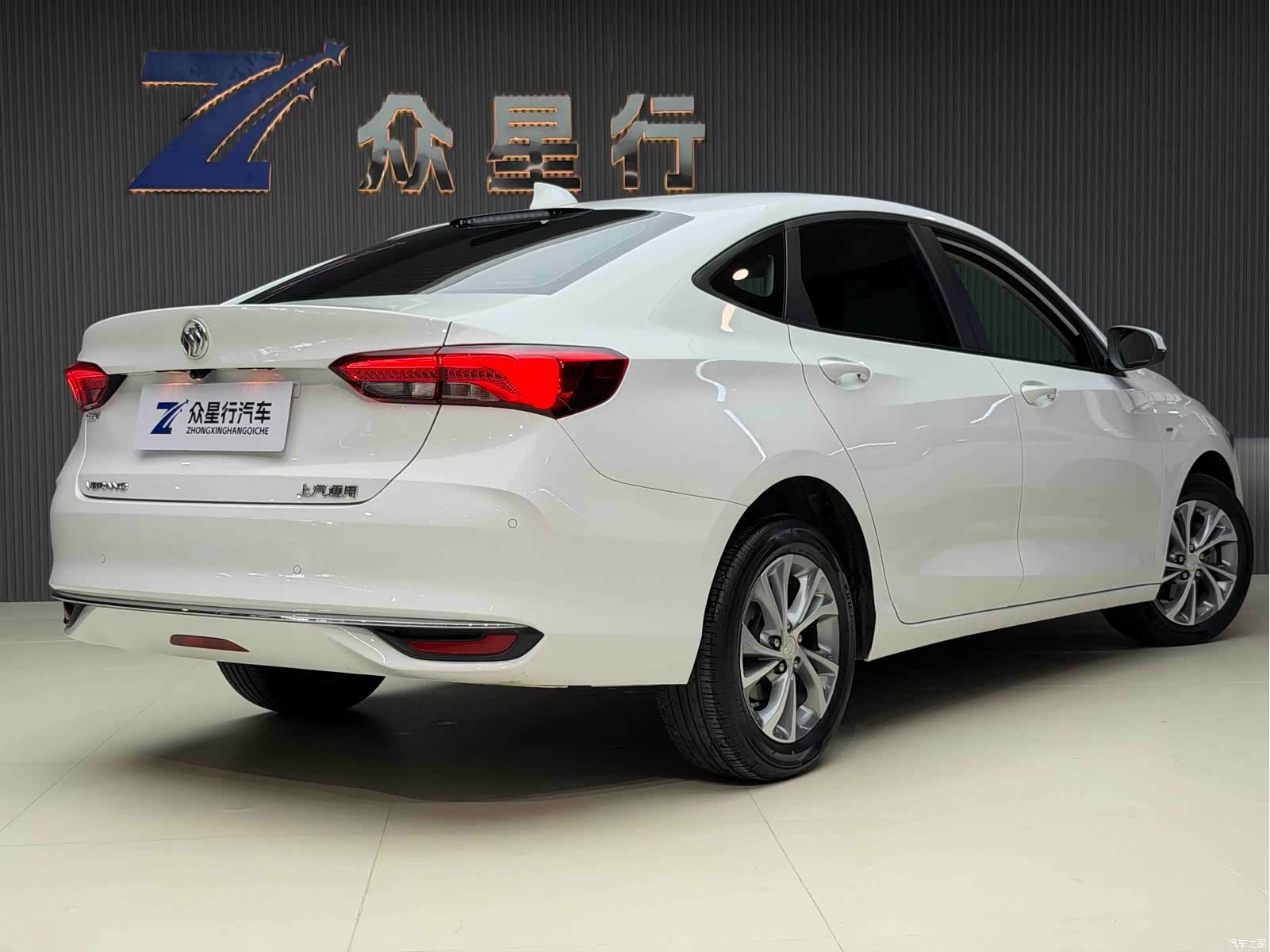 Buick Verano, 2022 3