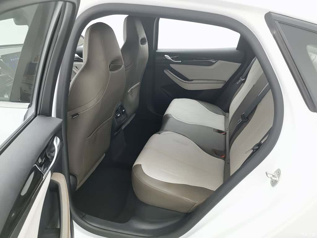 BYD Qin, 2023 15