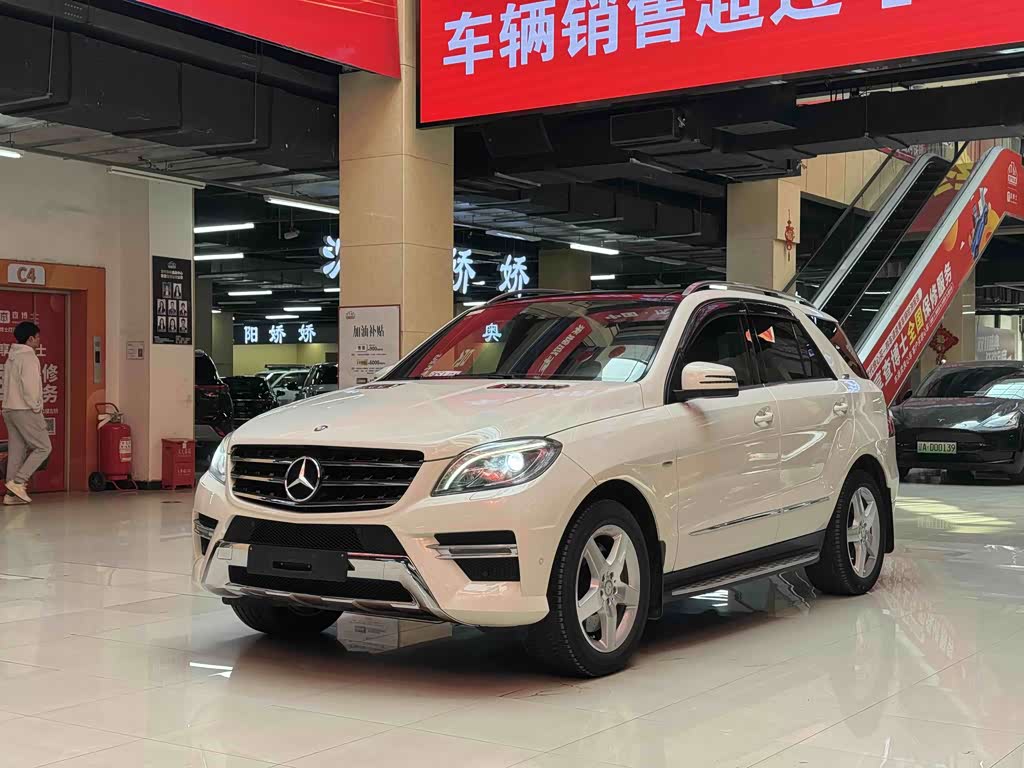 Mercedes-Benz M