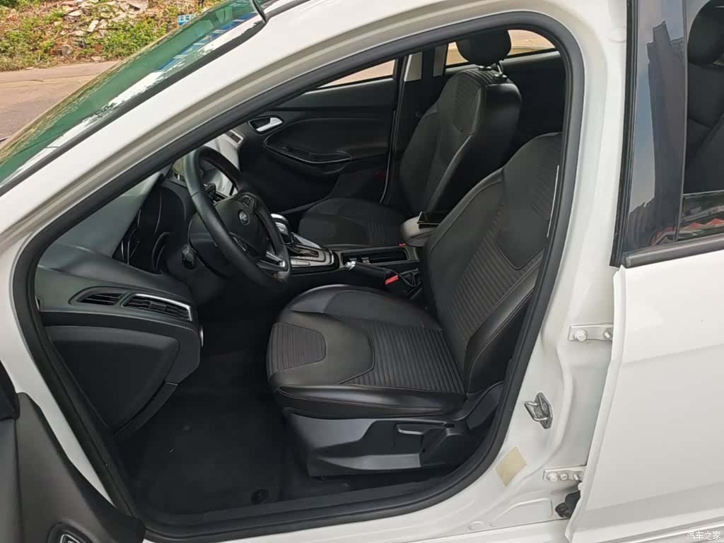 Ford Focus, 2017 15