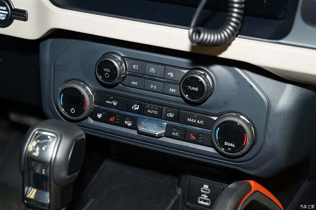 Ford Bronco, 2025 15