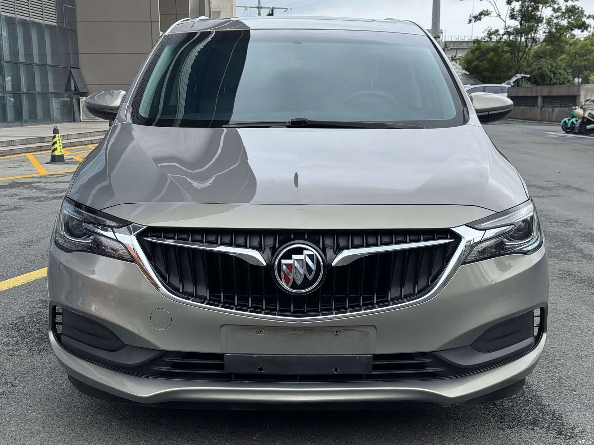Buick GL6, 2019 4