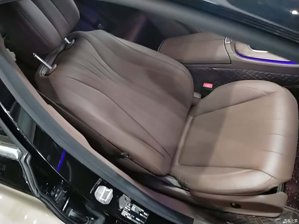 Mercedes-Benz E-Class, 2021 25