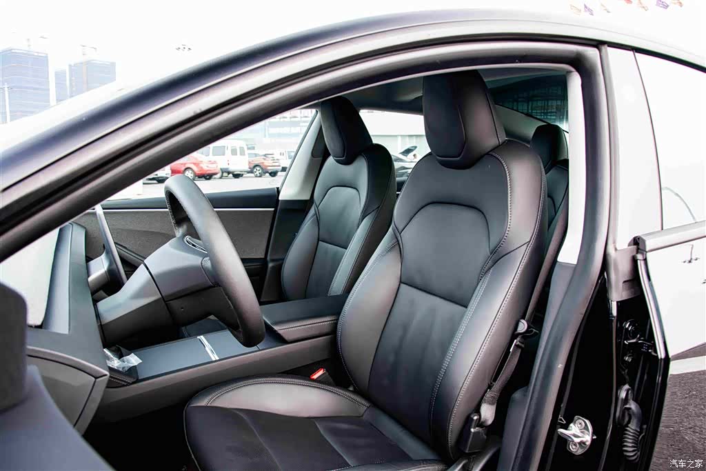 Tesla Model 3, 2024 15
