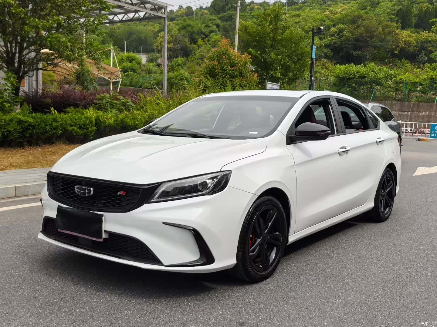 Geely Binray