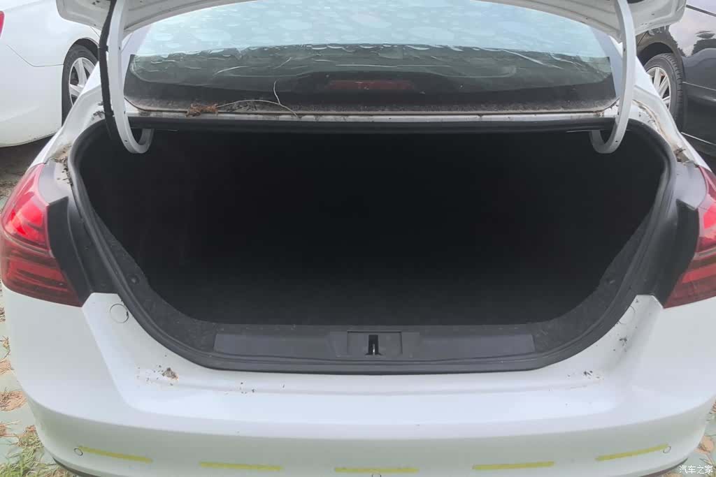 Geely Emgrand, 2019 4