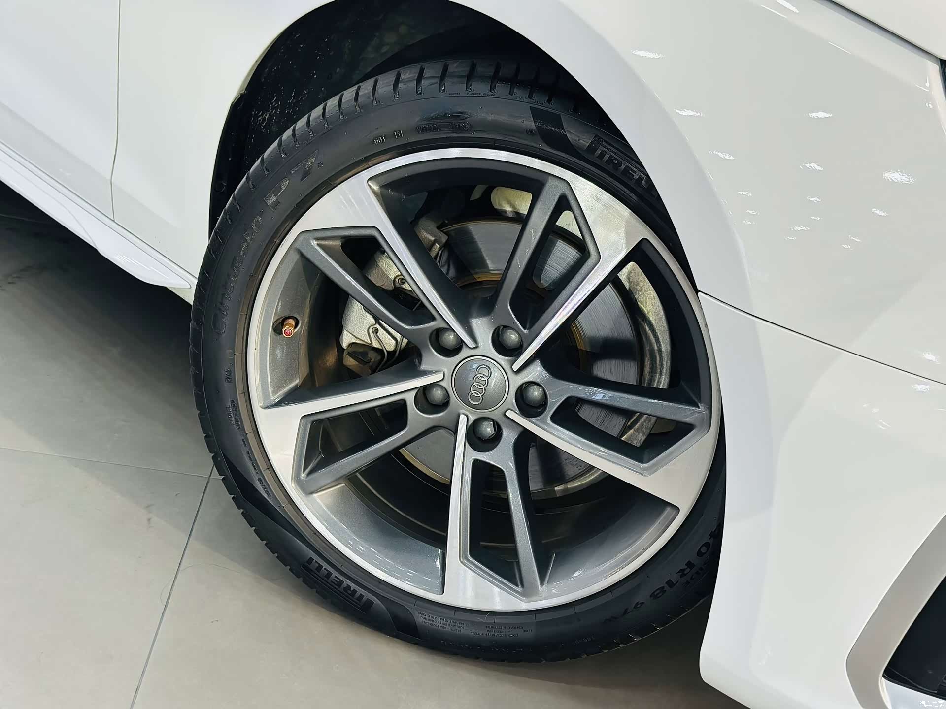 Audi A4L, 2020 10