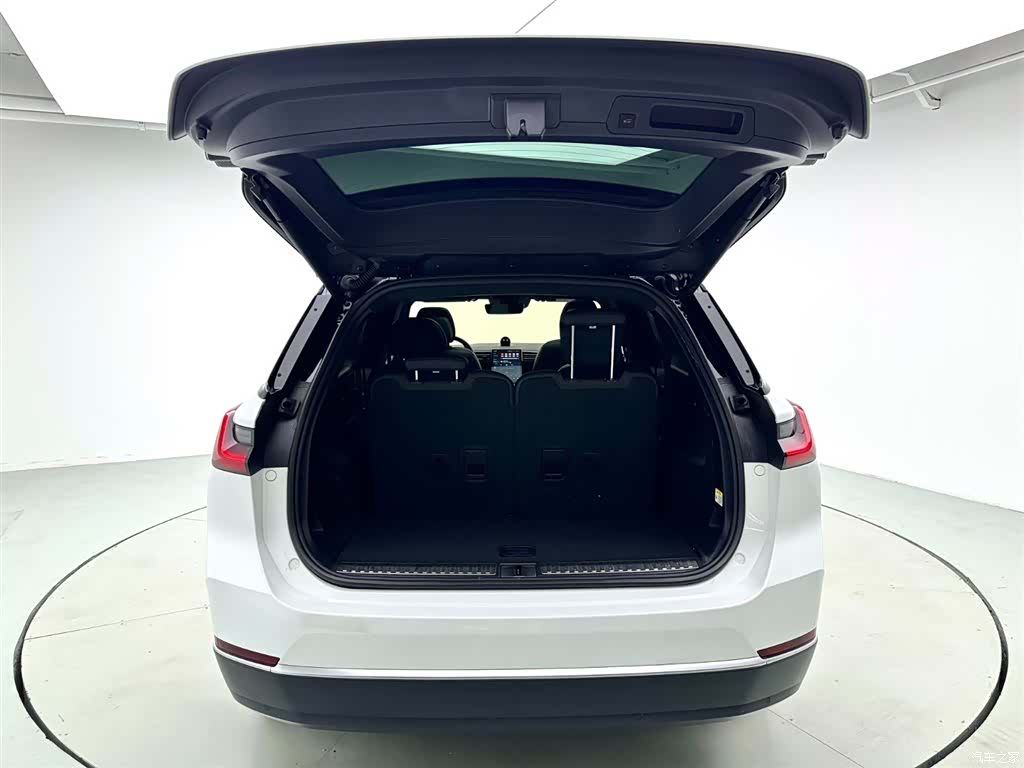 NIO ES8, 2021 6