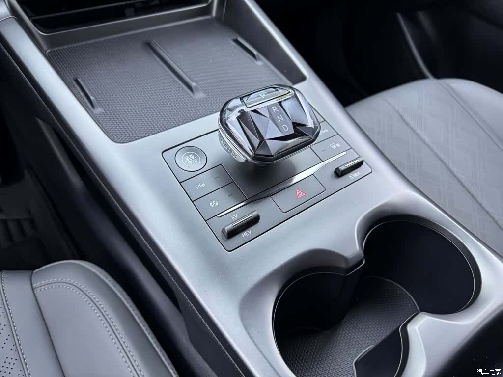 BYD Qin, 2025 9