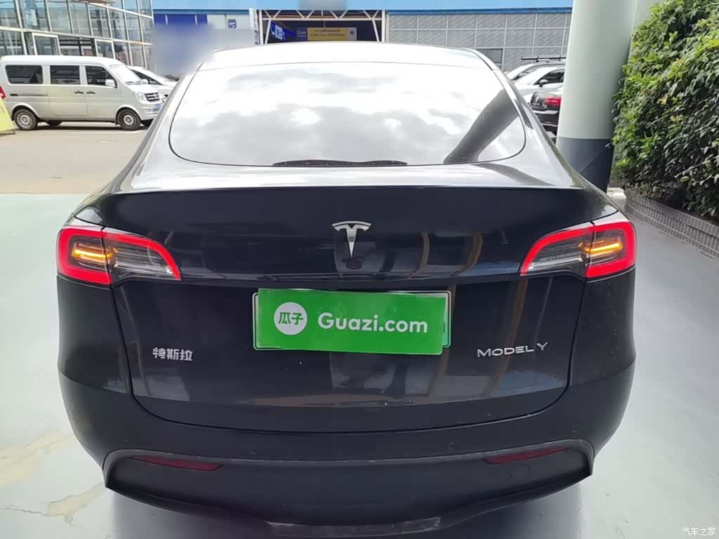 Tesla Model Y, 2022 6