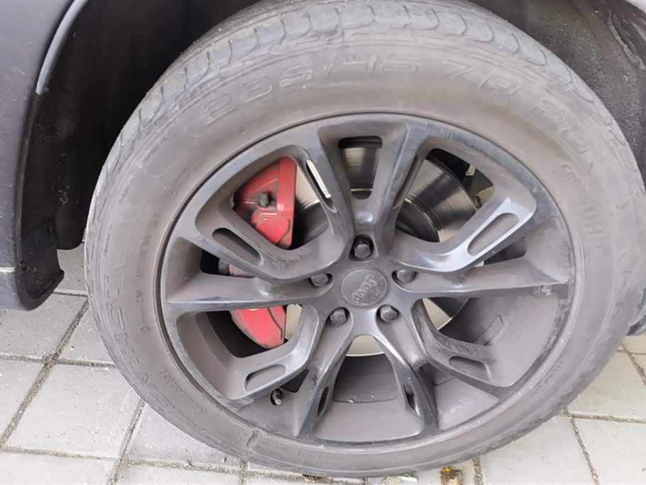 Jeep Grand Cherokee SRT