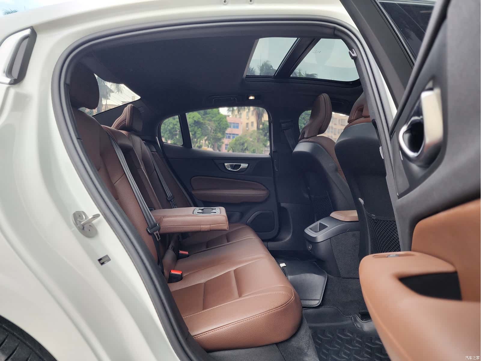 Volvo S60, 2023 10