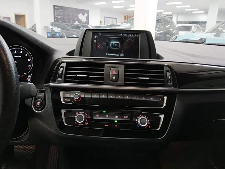 BMW 2 Series 2018 220i yun dong she ji tao zhuang