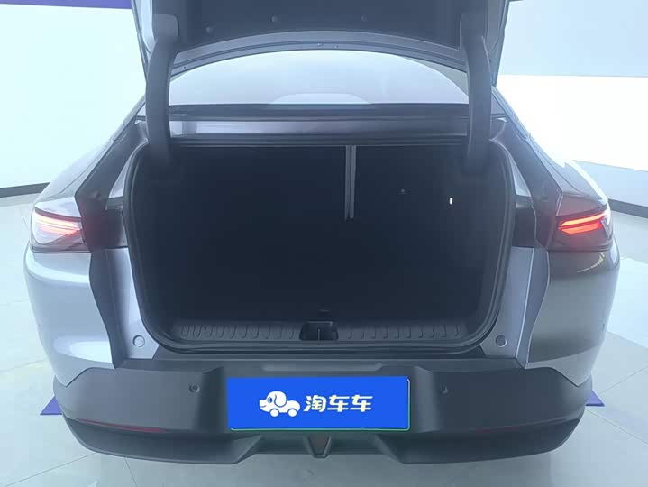 ARCFOX ji hu a er fa S5 2025 gai 560MAX 185kW