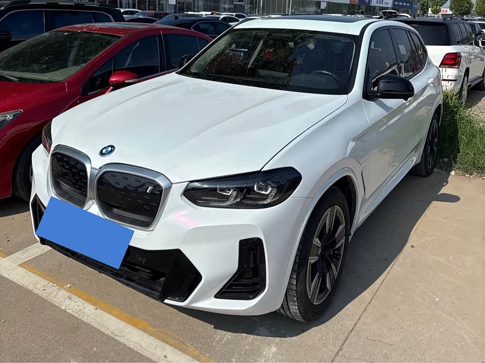 BMW iX3