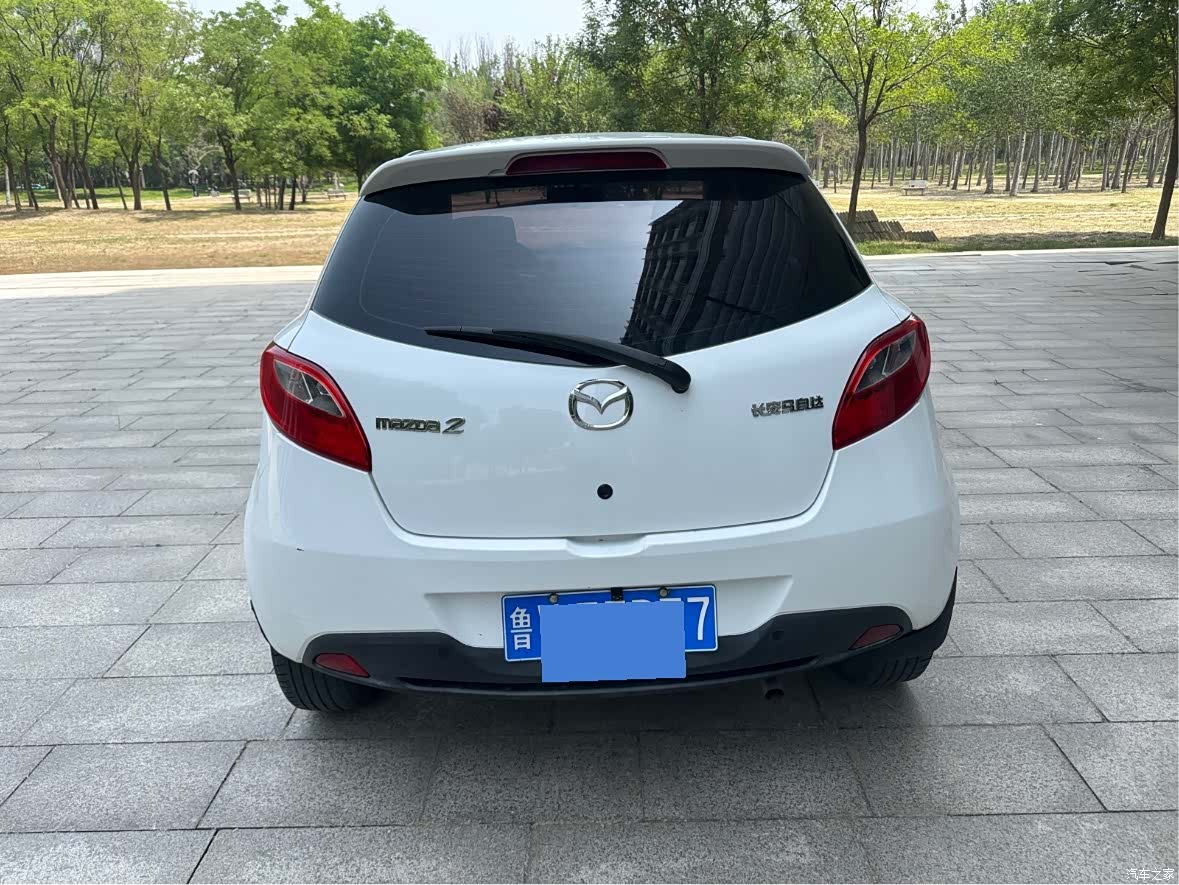 Mazda 2, 2011 4