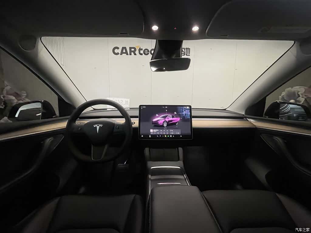 Tesla Model Y, 2022 13