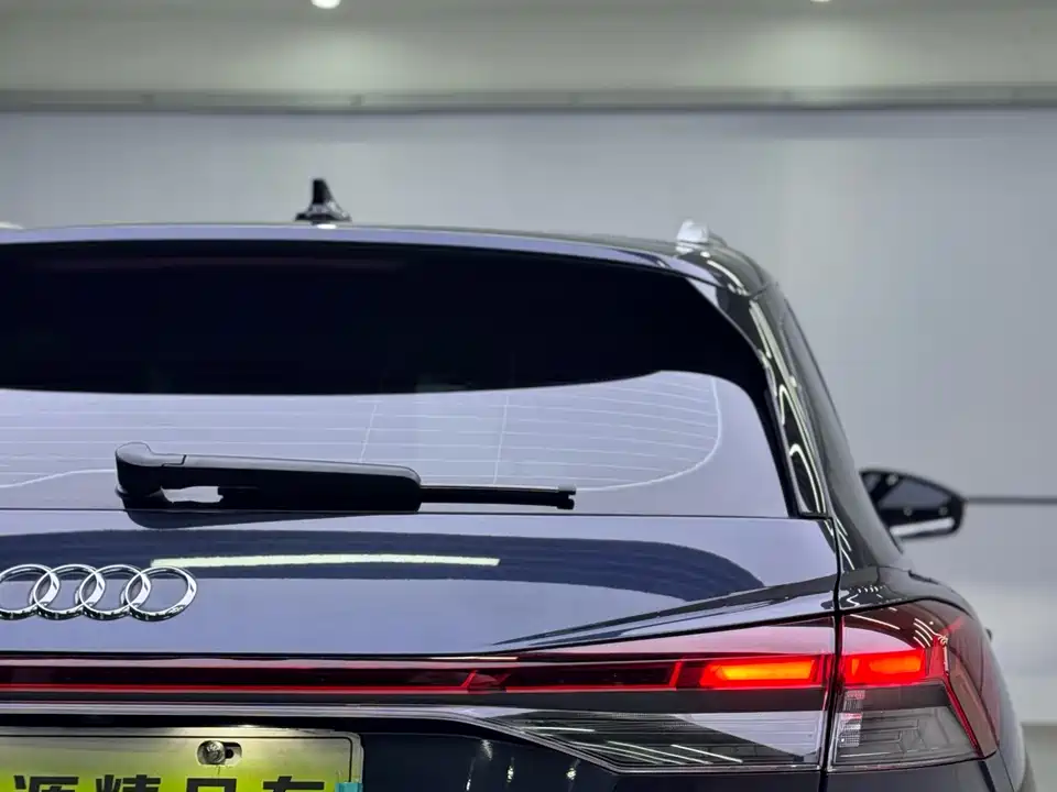 Audi Q4 Audi Q4