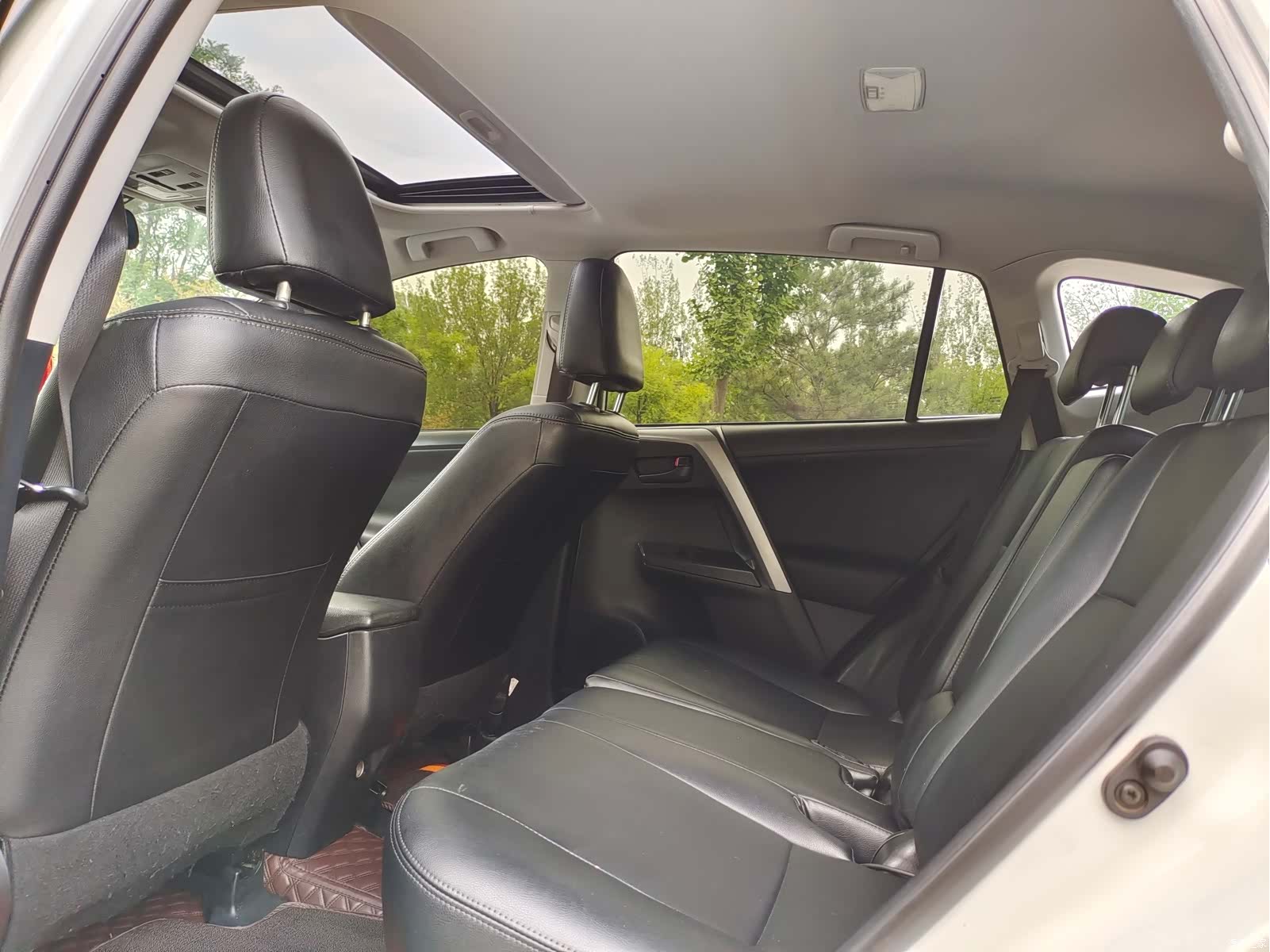 Toyota RAV4, 2017 8
