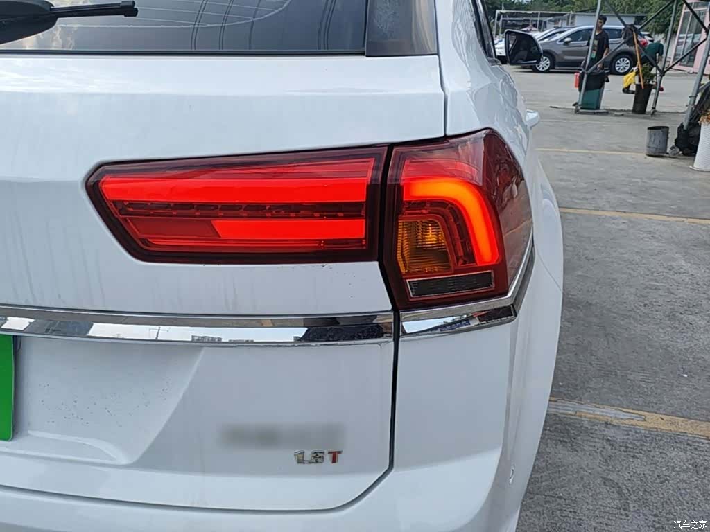 Zotye X7, 2017 8