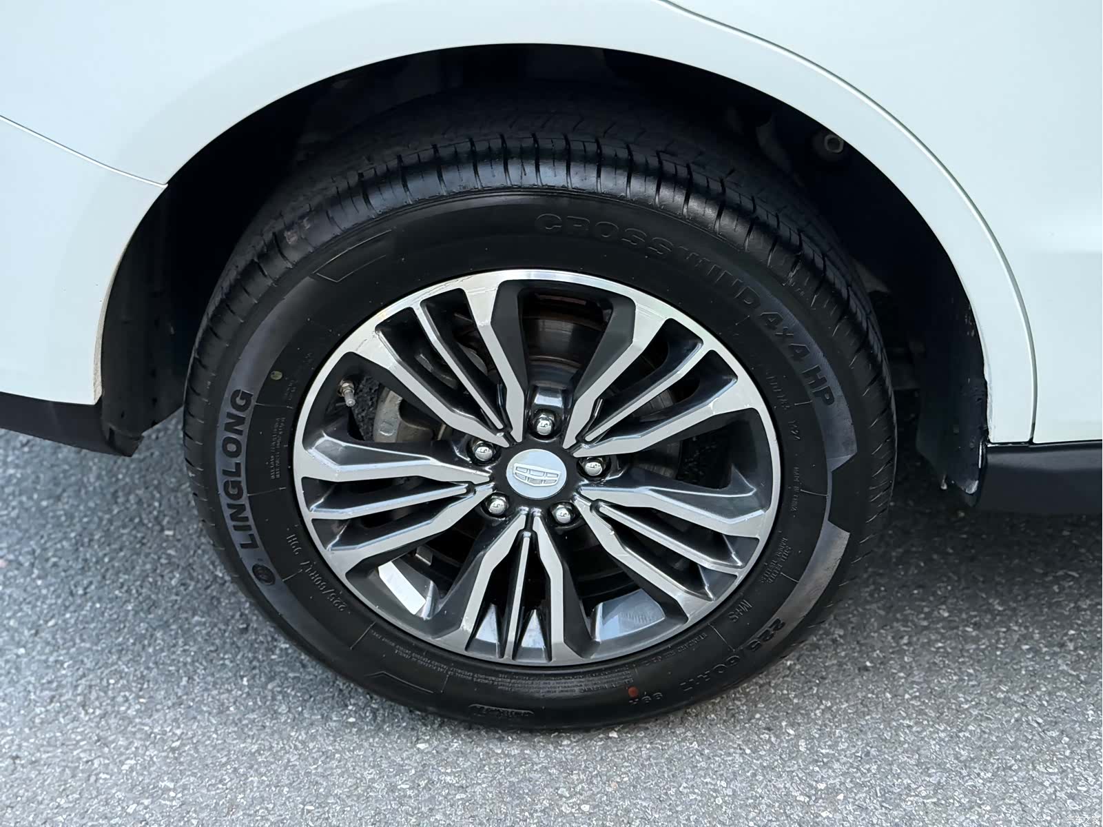Geely X6, 2019 17