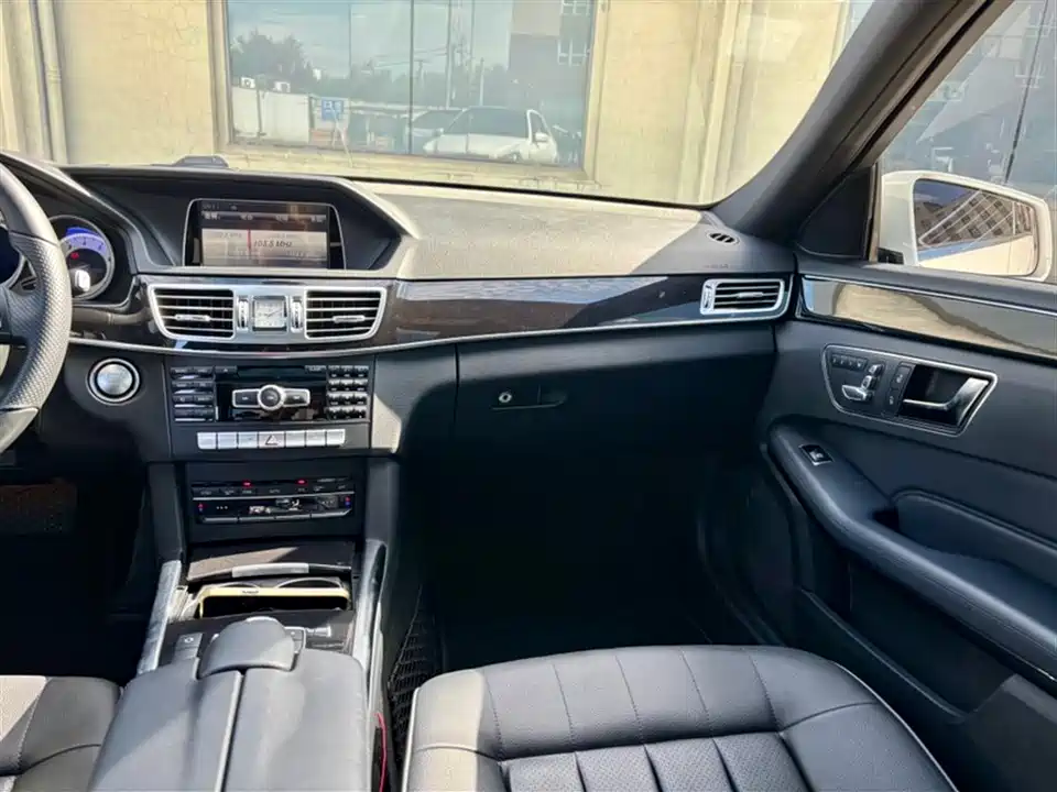 Mercedes-Benz E-class Mercedes-Benz E-class