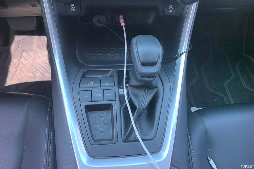 Toyota RAV4, 2023 16