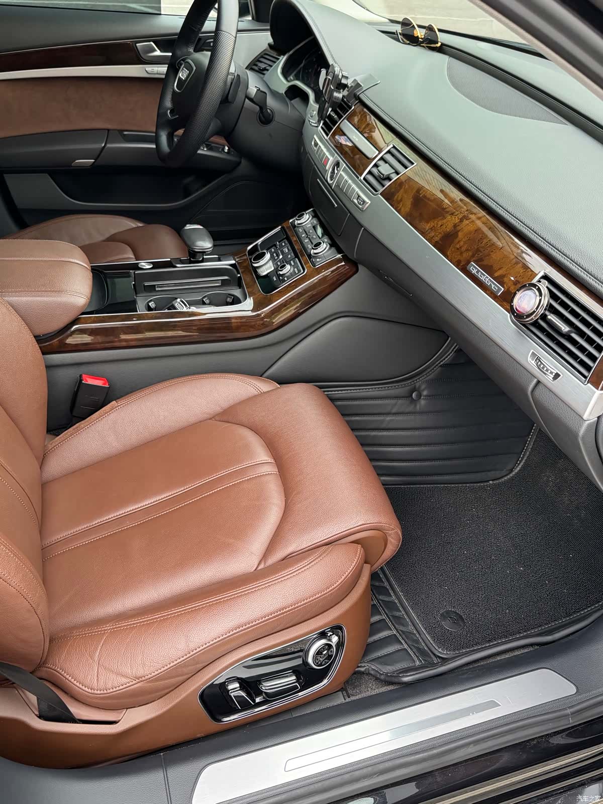 Audi A8L, 2016 6