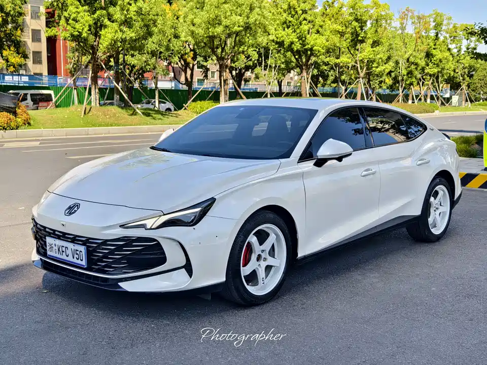 MG MG7