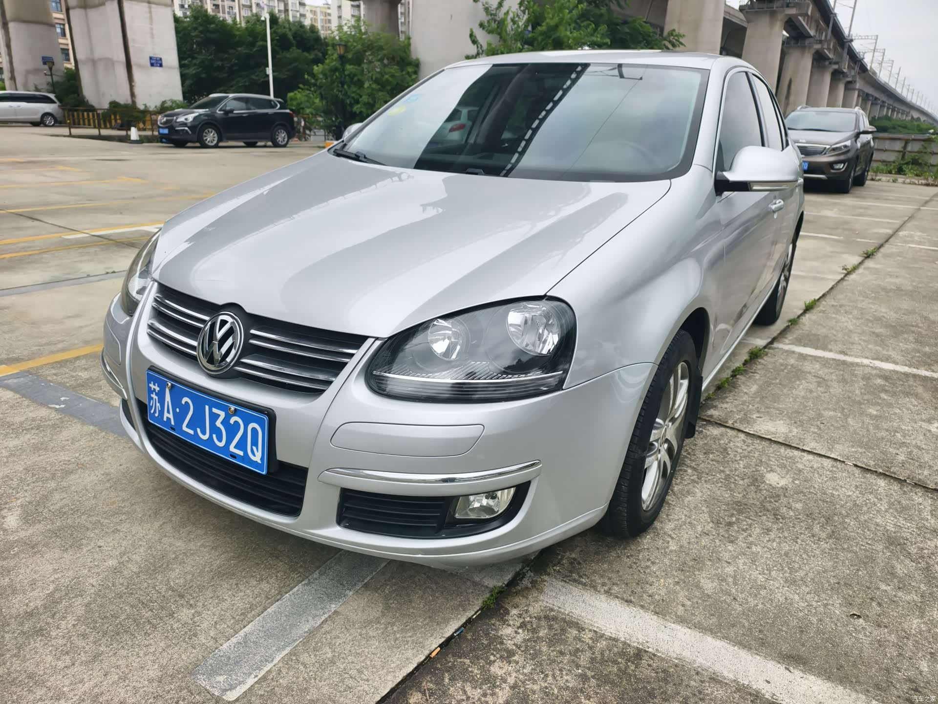 Volkswagen Sagitar, 2011 16