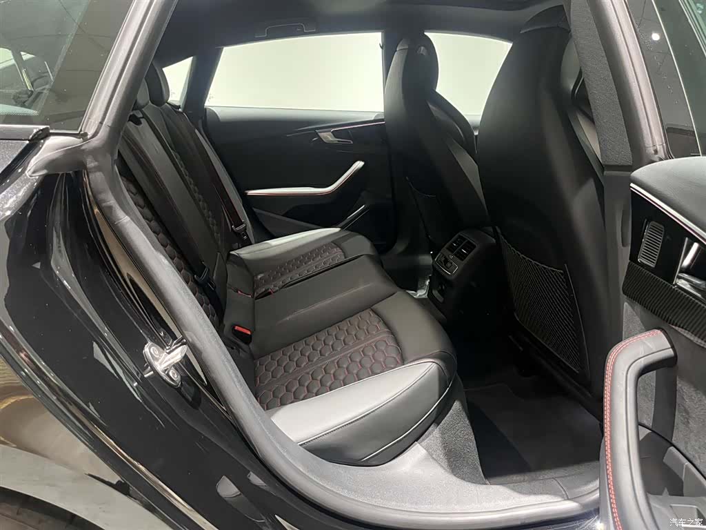 Audi RS, 2026 10