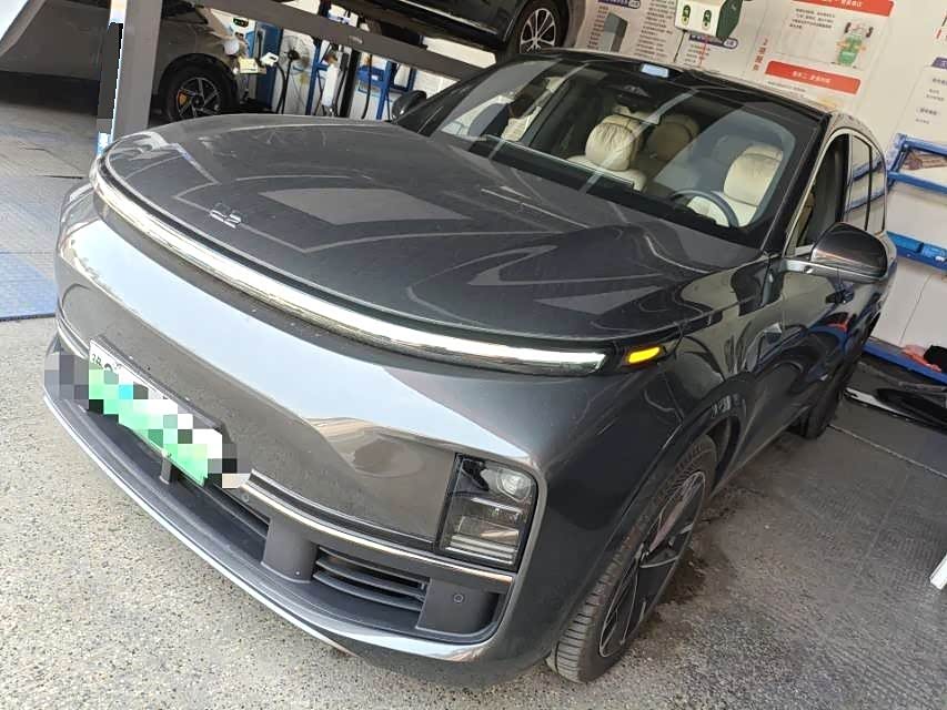 Li Auto L8