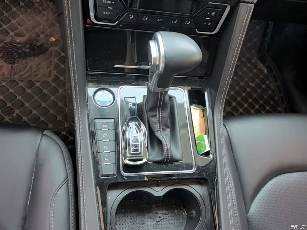 Zotye X7, 2017 14