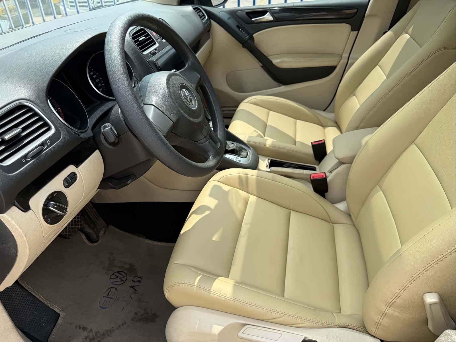 Volkswagen Golf, 2011 6