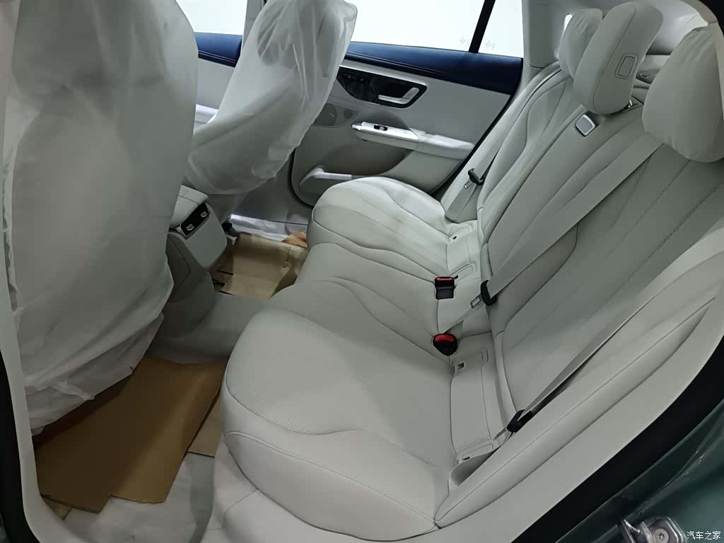 Mercedes-Benz EQE, 2025 6