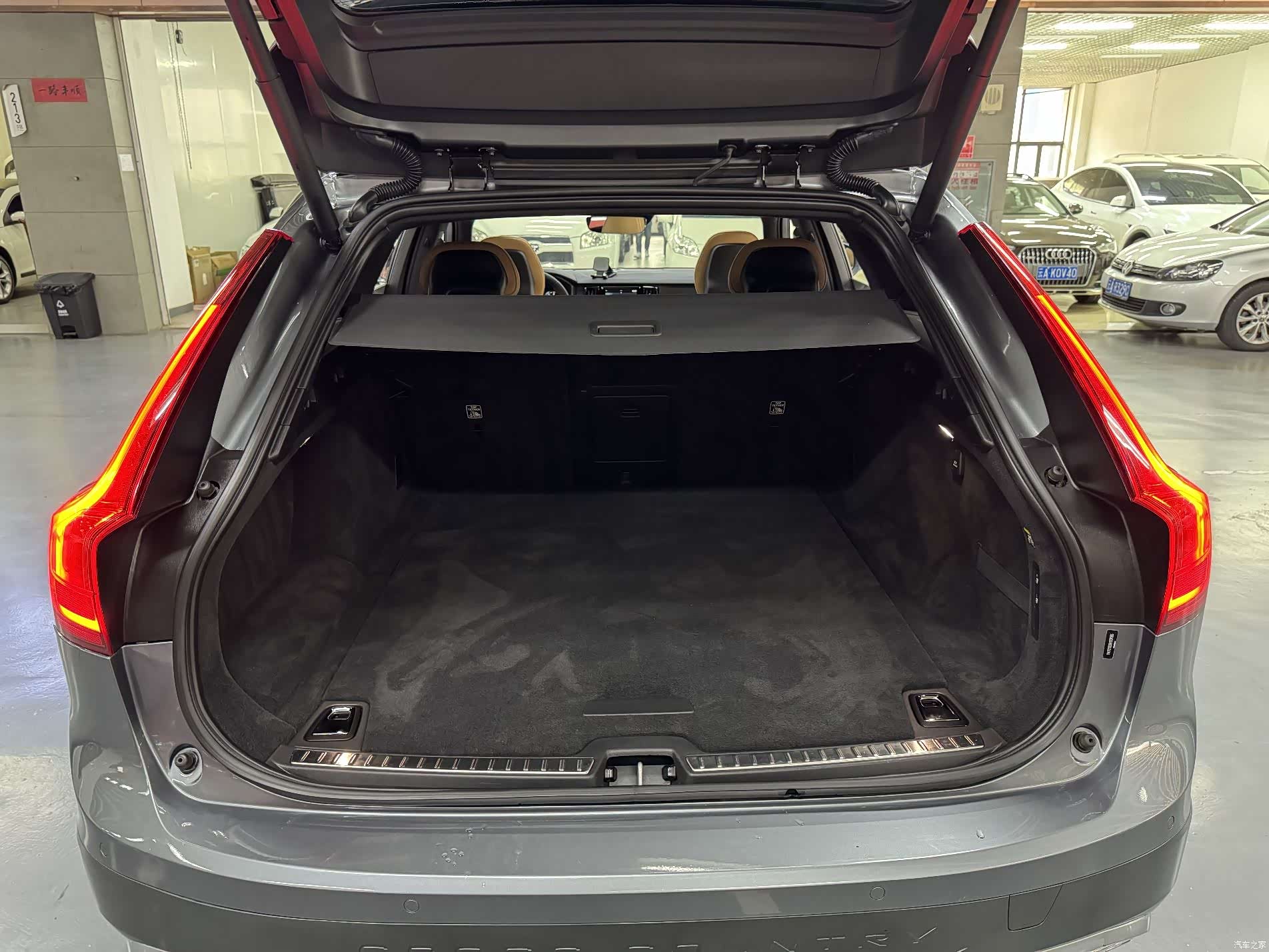Volvo V90, 2017 15