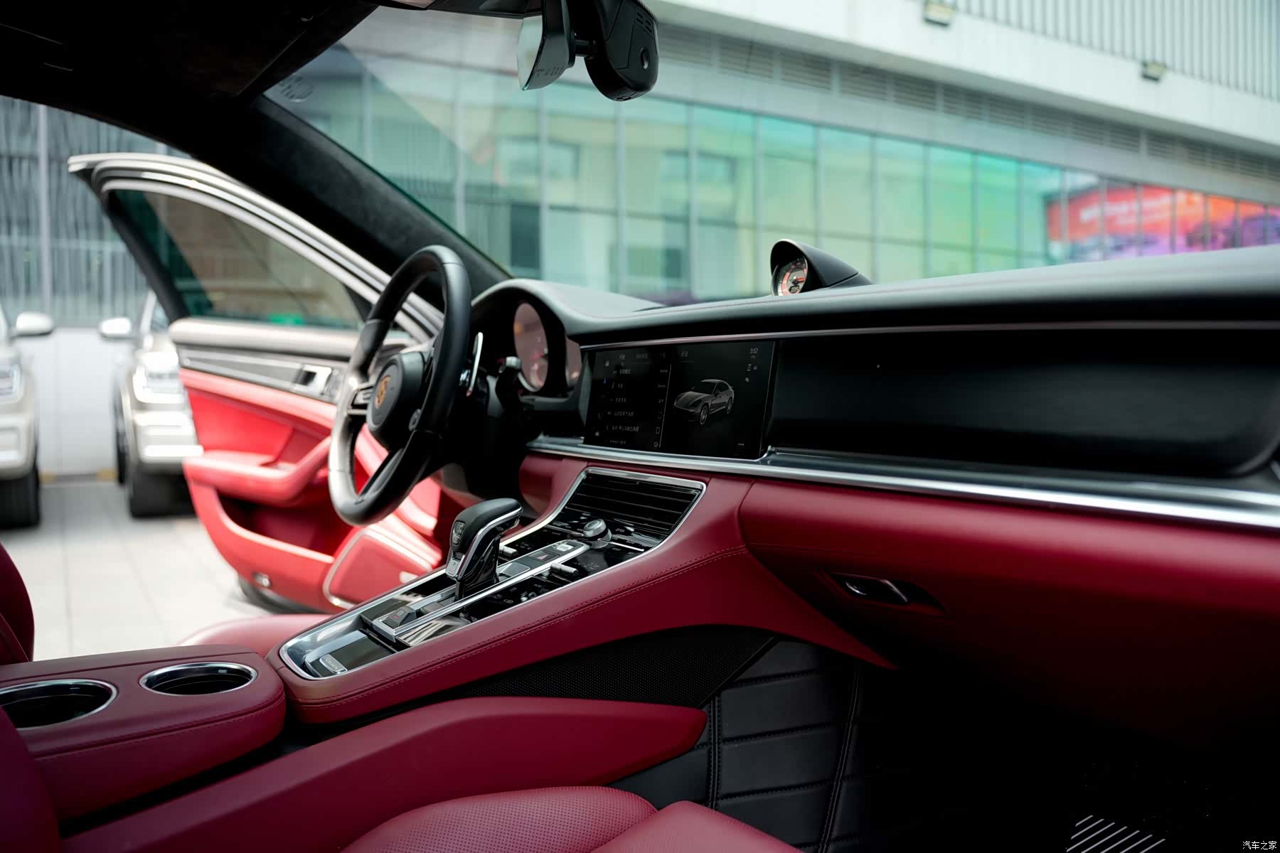 Porsche Panamera, 2022 все фото