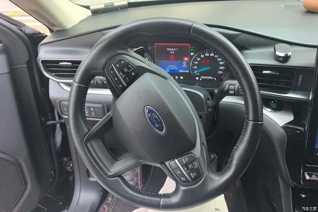Ford Explorer, 2021 14