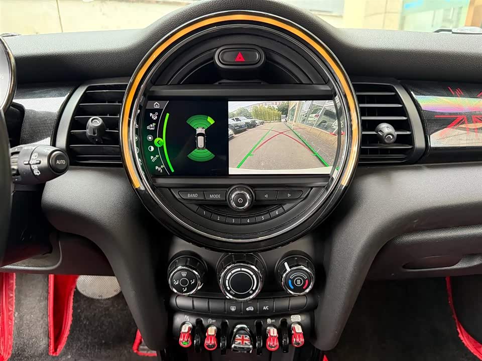 MINI MINI