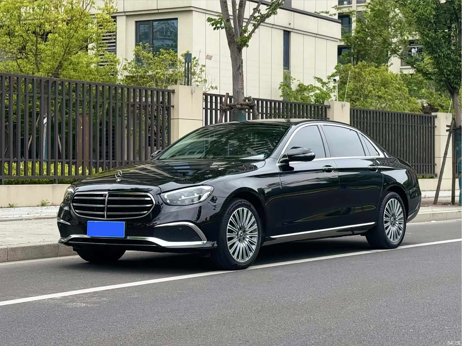Mercedes-Benz E-Class, 2023 1