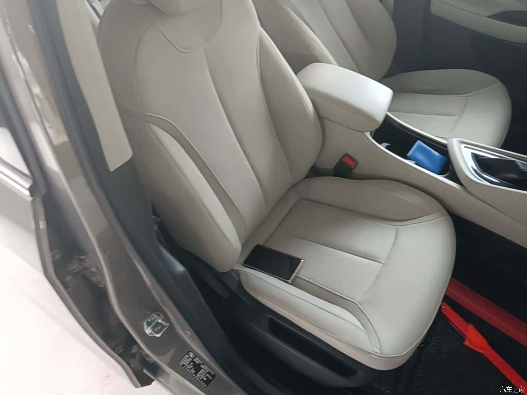 Buick GL6, 2018 25