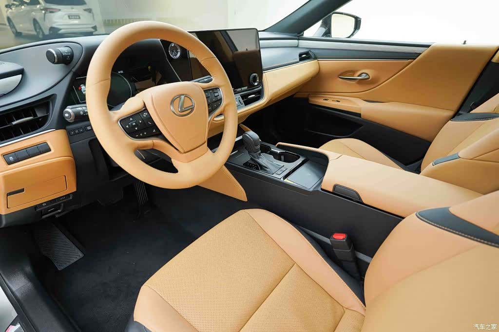 Lexus ES, 2026 10