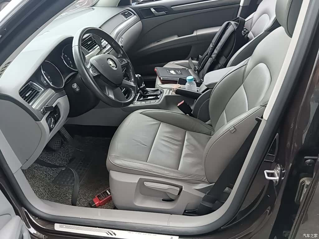 Skoda Superb, 2015 15